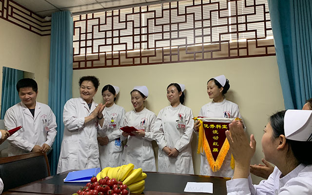 【5.12护士节】爱游戏网站手机网页版 - 首页,举办茶话会白衣天使受表彰(图6)